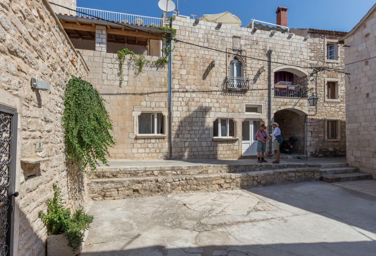 חוואר Old Town Hvar מראה חיצוני תמונה